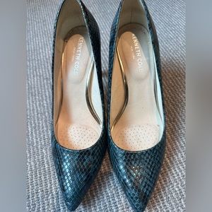 Kenneth Cole 7.5 heels